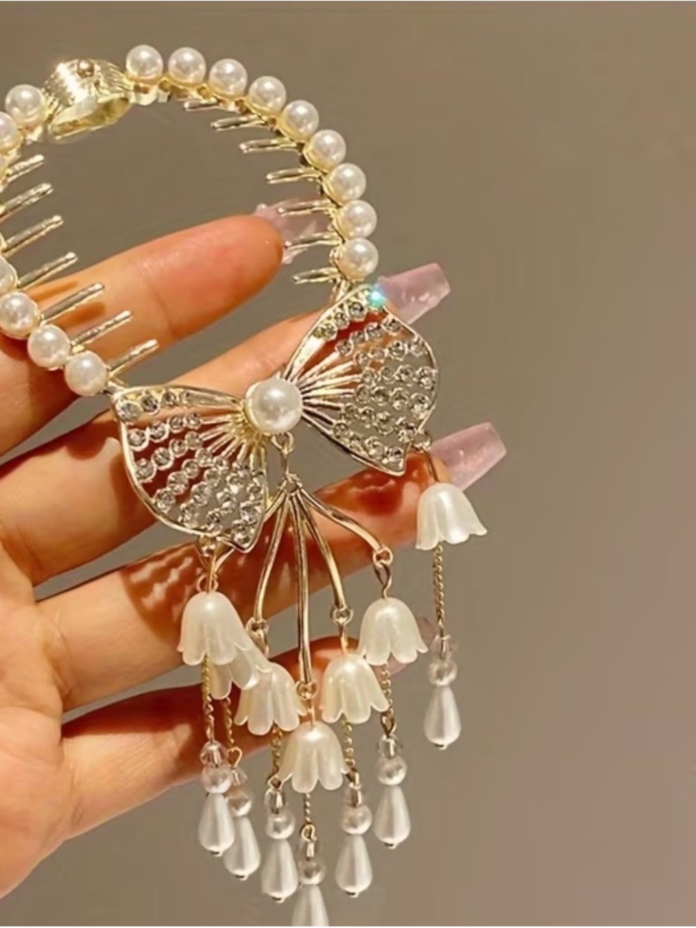 Silver Bow Tassel Hair Pin - Elegant Women’s Hair Accessory - Picture 3 of 3